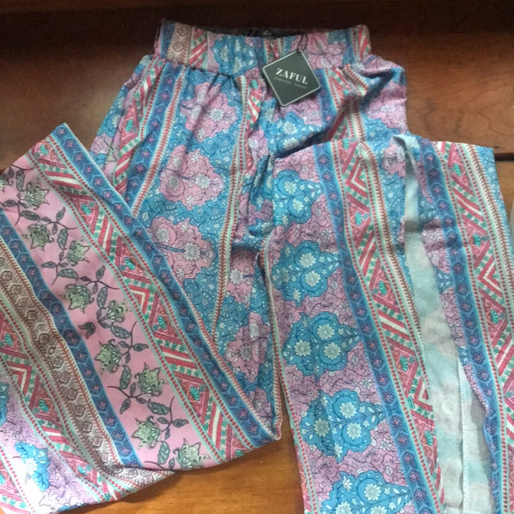 Printed Flow Pants with Side Slit